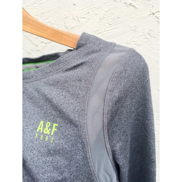 A&F Woman's Active Long Sleeve Tee in Heather Grey (medium) - Picture 4 of 9
